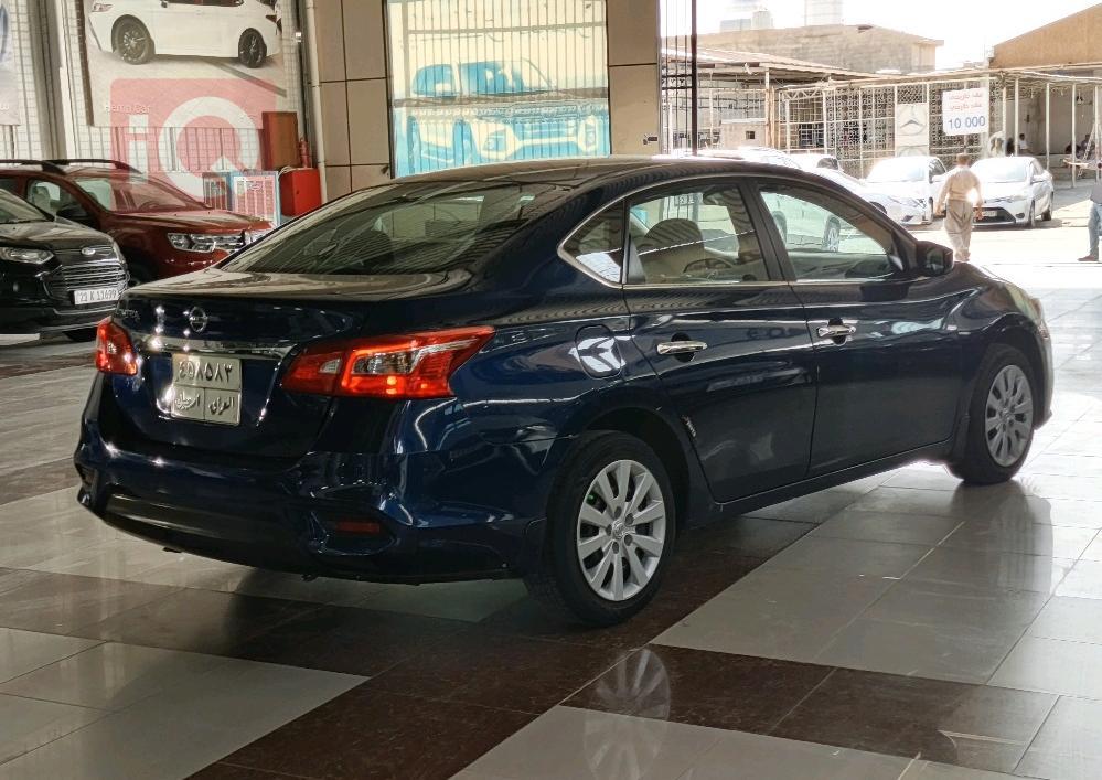 نيسان سنترا